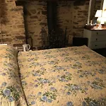 לינה וארוחת בוקר Les Rivieres 4*